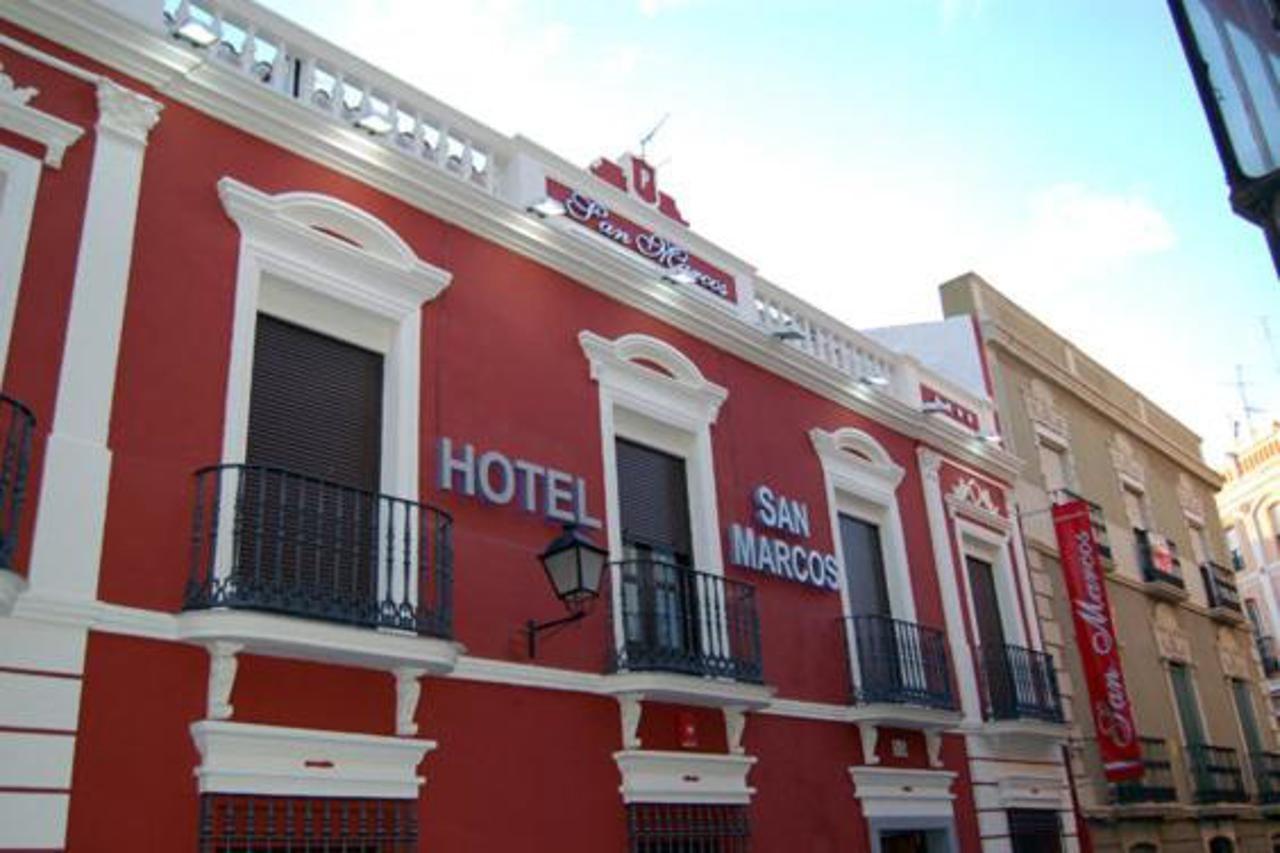Hotel San Marcos Бадахос Экстерьер фото